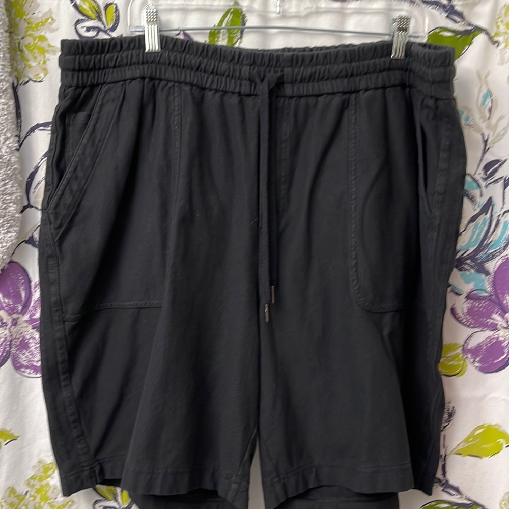 EUC sz 20 Athleta Farallon Bermuda Short - French Terry Rinsed Black